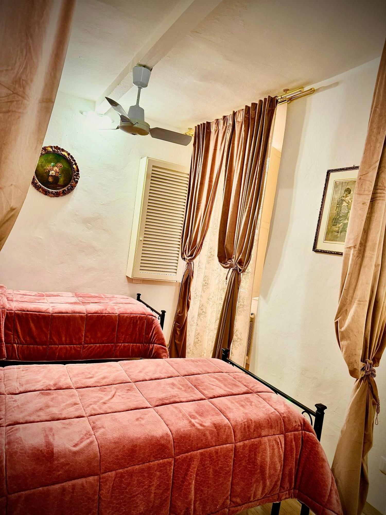 Lovely And Cozy In The Position * Florencia